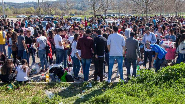 Toledo se plantea levantar la prohibición del botellón en las próximas semanas
