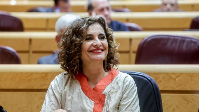 La ministra de Hacienda y Función Pública, María Jesús Montero, en una sesión en el Senado.