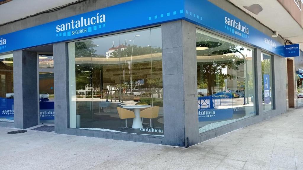 Una oficina de Santalucía en Vigo.