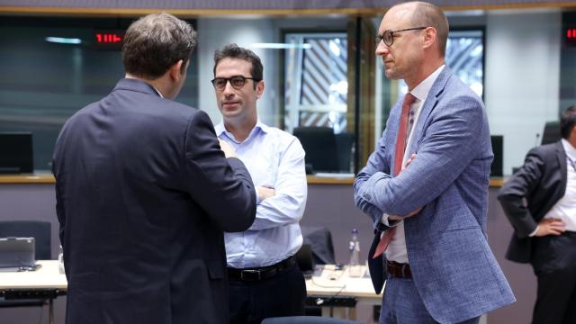 El ministro de Economía, Carlos Cuerpo, durante la última reunión del Eurogrupo en mayo en Bruselas